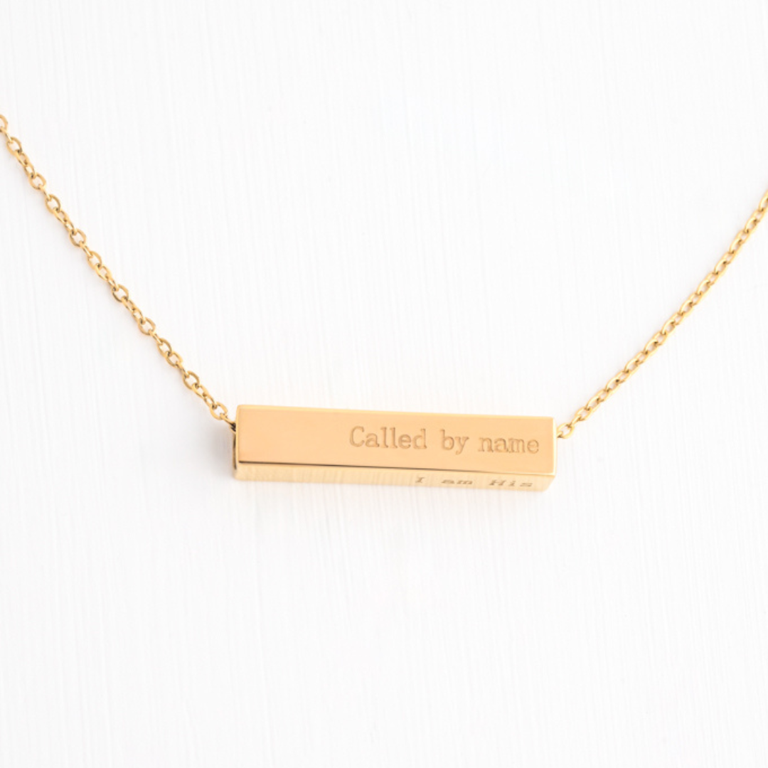 The Chosen Four-Sided Necklace Gold