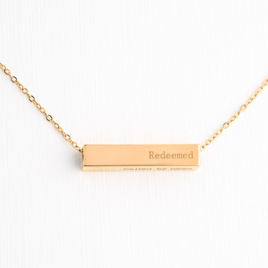 The Chosen Four-Sided Necklace Gold